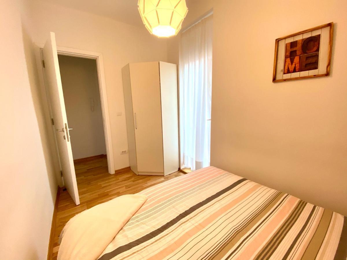 Apartamento Uptown Mili Belgrado Exterior foto